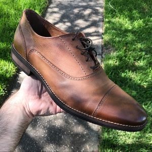 MENS CAP TOE OXFORDS - MENS US SIZE 12 - MED WIDTH